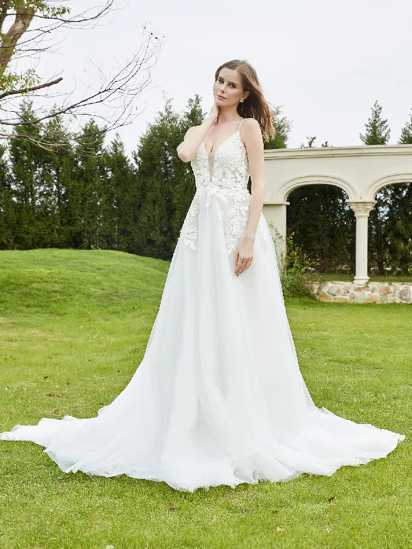 Hot Styles Elegant Plunging V-Neck Bridal Dress With Buttons Ivory