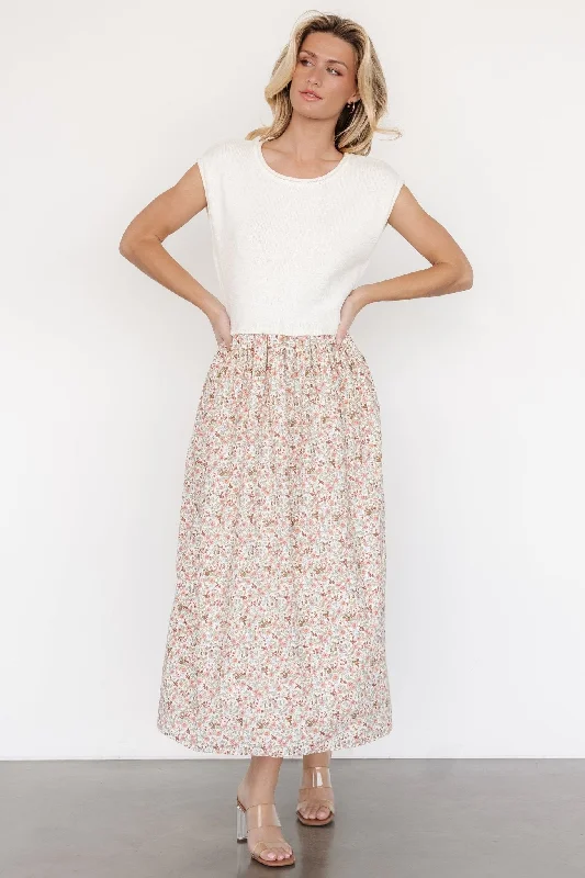 Laid-Back Elegance Myra Sweater Dress | Ivory + Coral Floral